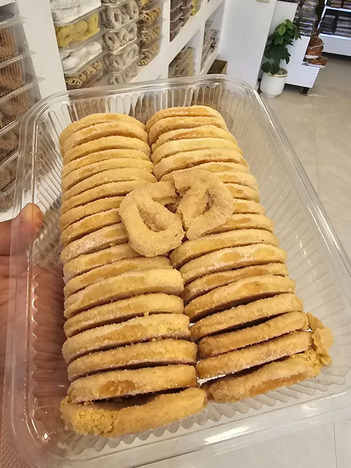 بسكويت حرف B